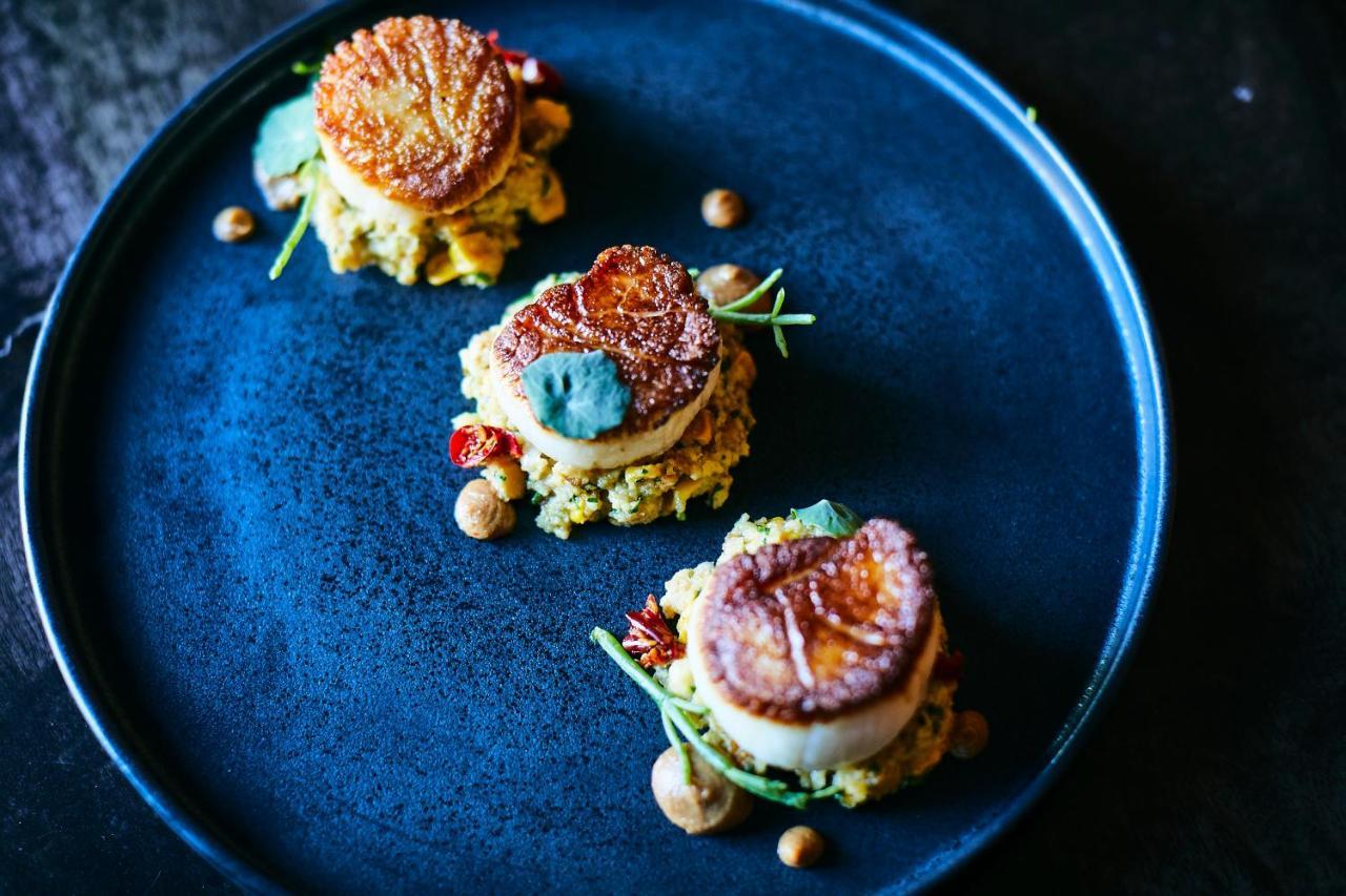 Abesq Doha Hotel And Residences, An Ihg Hotel 외부 사진 Scallops