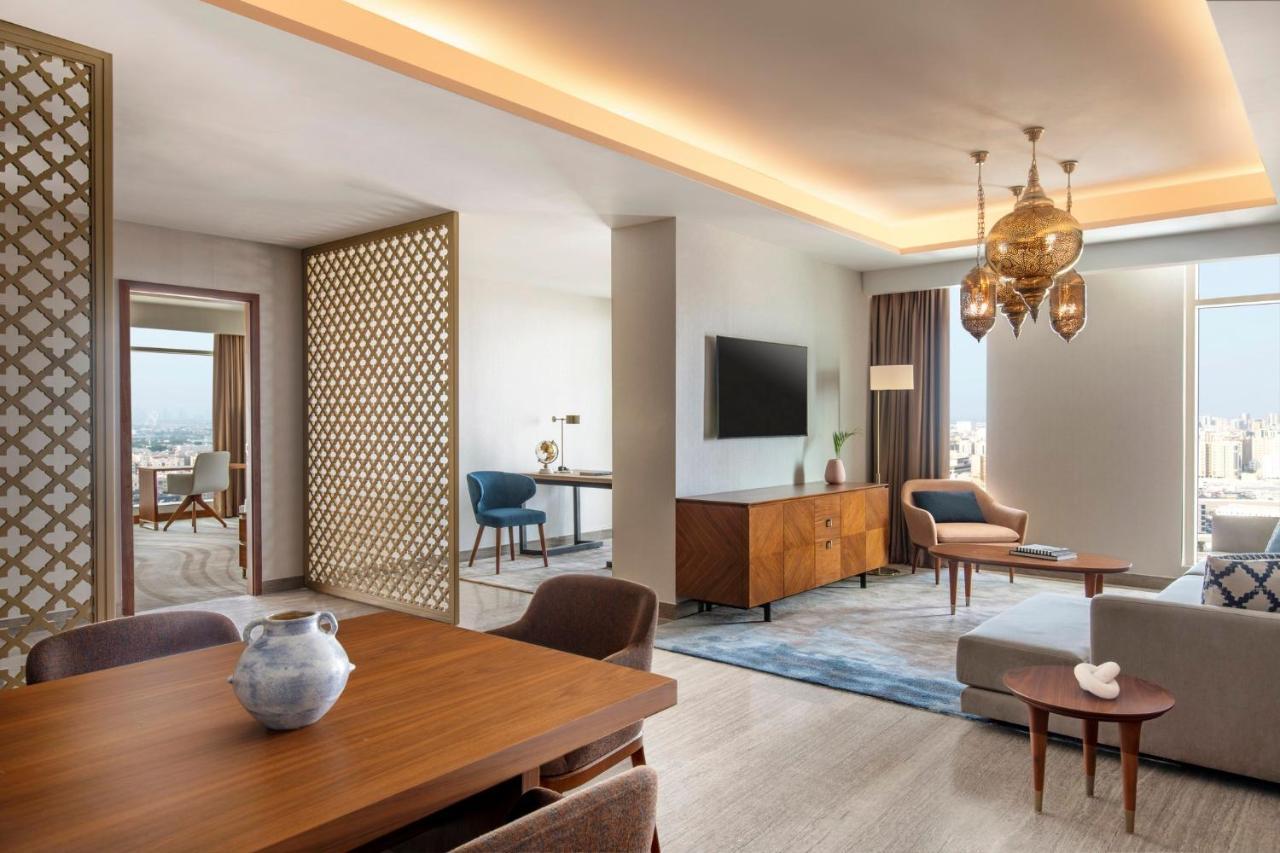Abesq Doha Hotel And Residences, An Ihg Hotel 외부 사진 A suite at the hotel