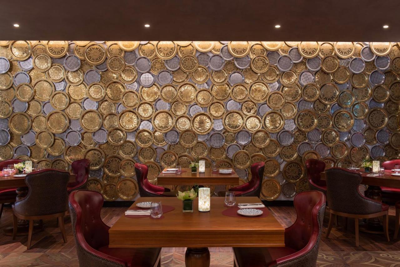 Abesq Doha Hotel And Residences, An Ihg Hotel 외부 사진 The interior of the restaurant