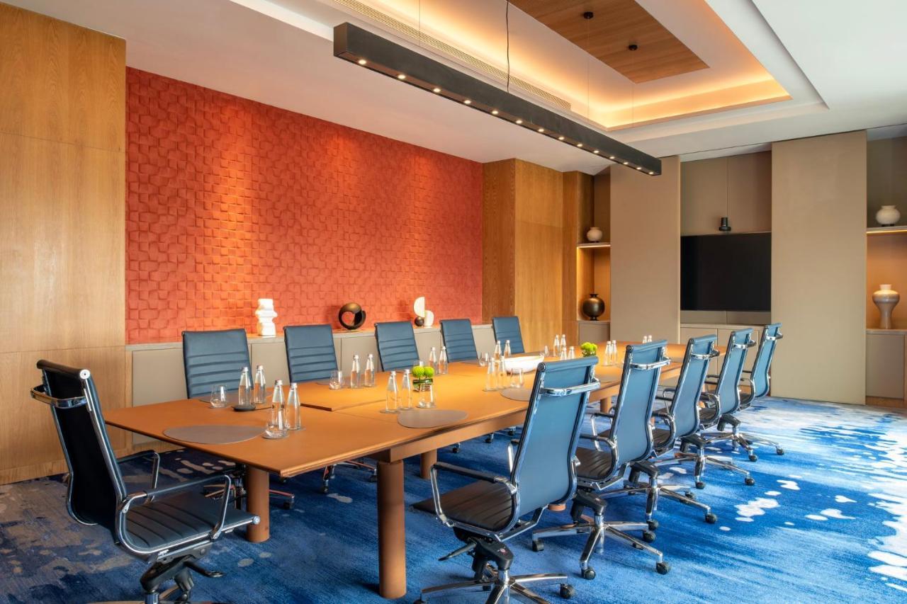 Abesq Doha Hotel And Residences, An Ihg Hotel 외부 사진 Meeting room