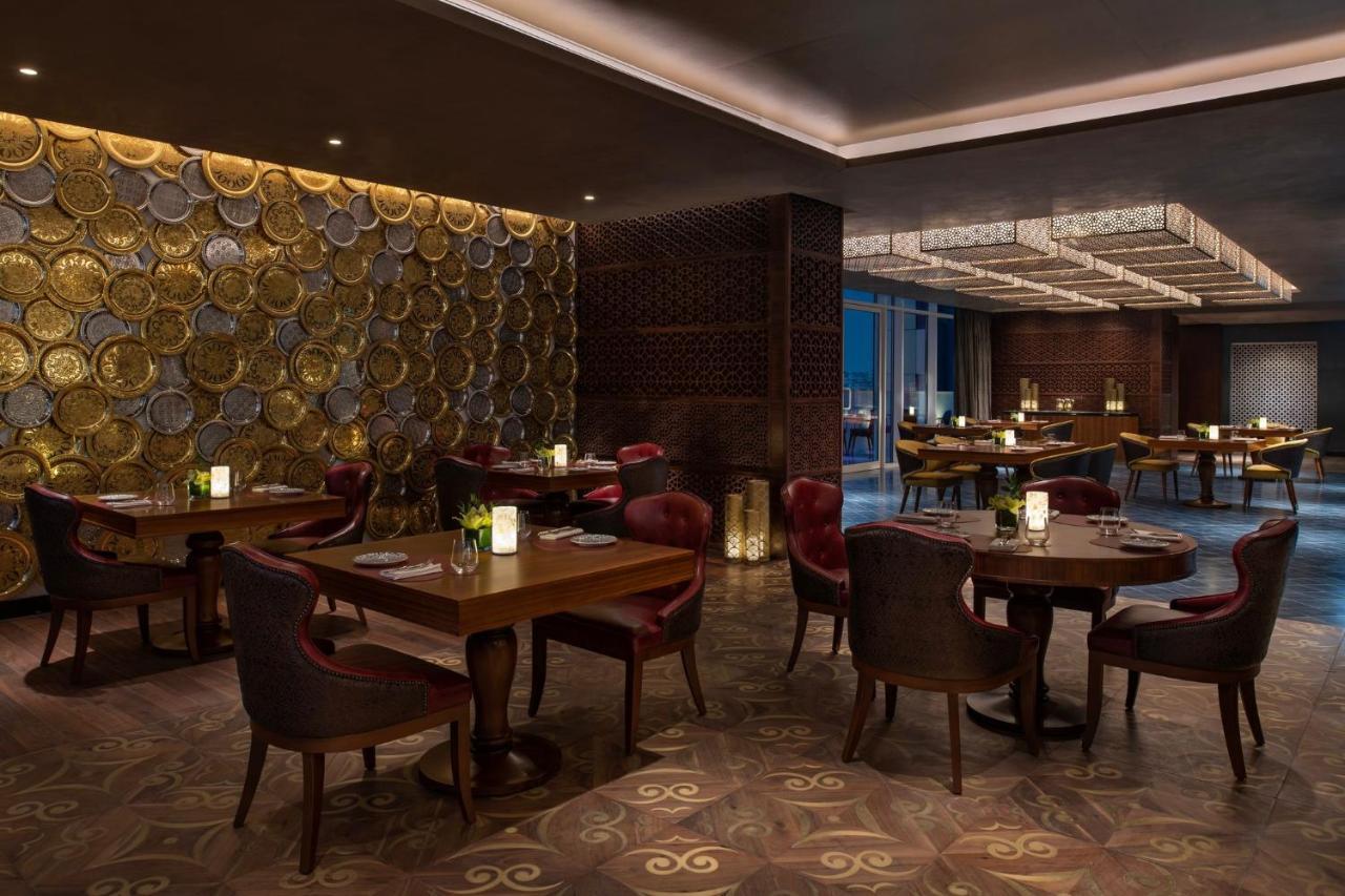 Abesq Doha Hotel And Residences, An Ihg Hotel 외부 사진 The restaurant