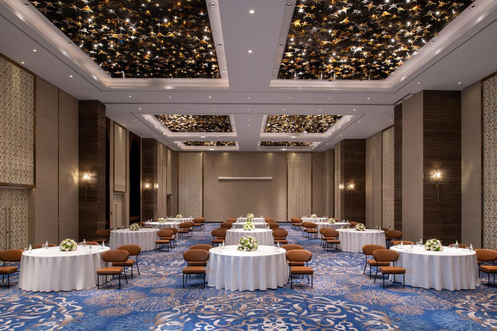 Abesq Doha Hotel And Residences, An Ihg Hotel 외부 사진 The ballroom